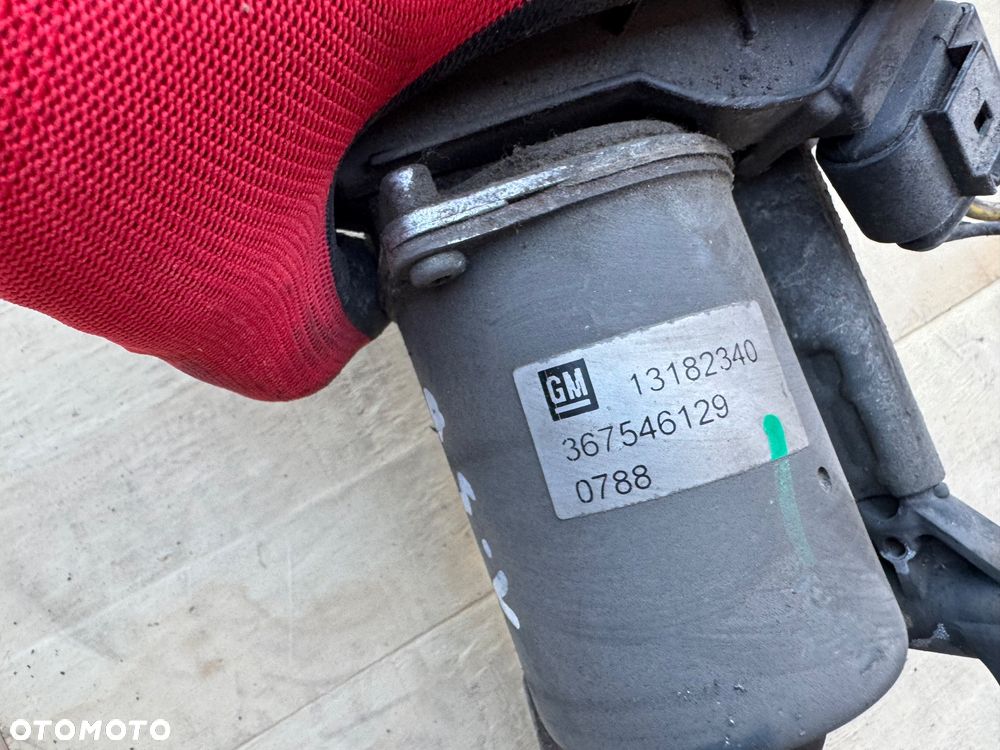 Opel corsa D mechanizm +silniczek wycieraczek przód przedni  5D - 2