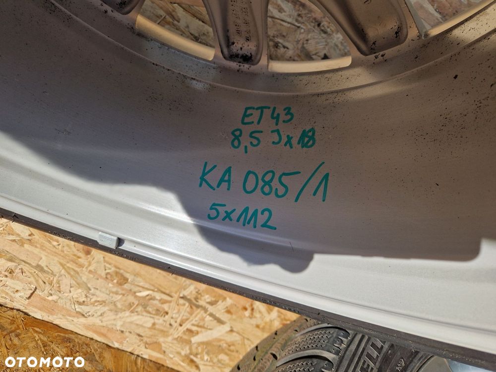 MB A2214011902 FELGI ALUMINIOWE 18' OPONY  PIRELLI ET43 8,5JX18 5X112 5,5MM - 12