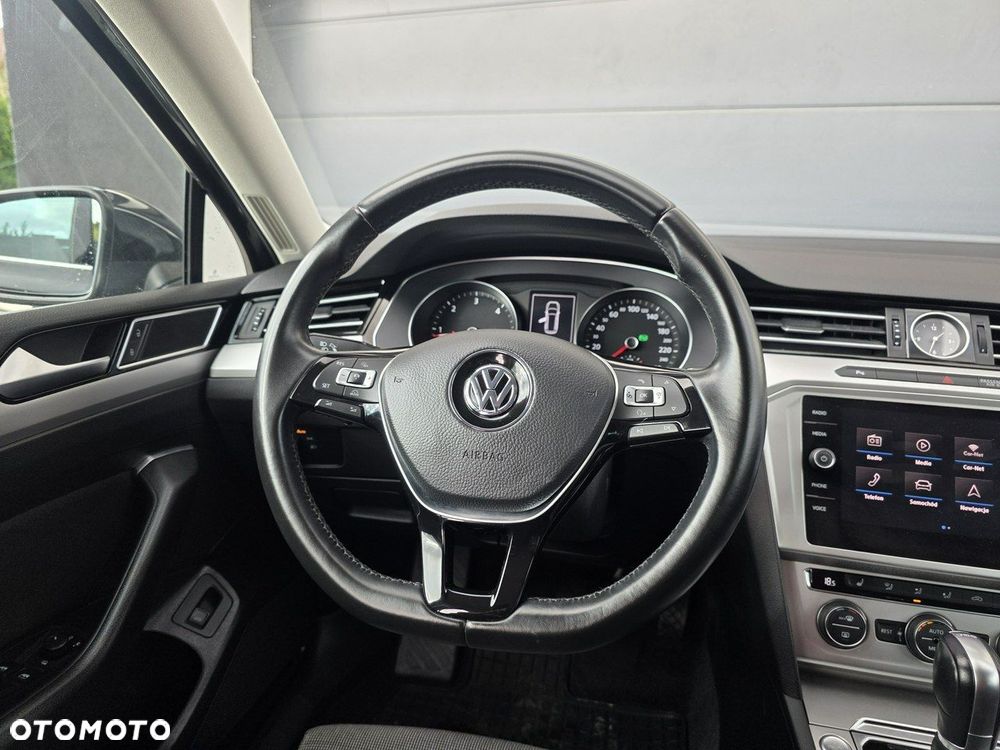 Volkswagen Passat - 9