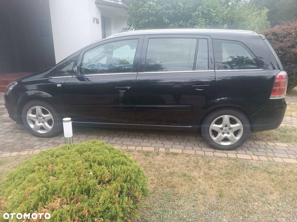 Opel Zafira 1.9 CDTI - 8