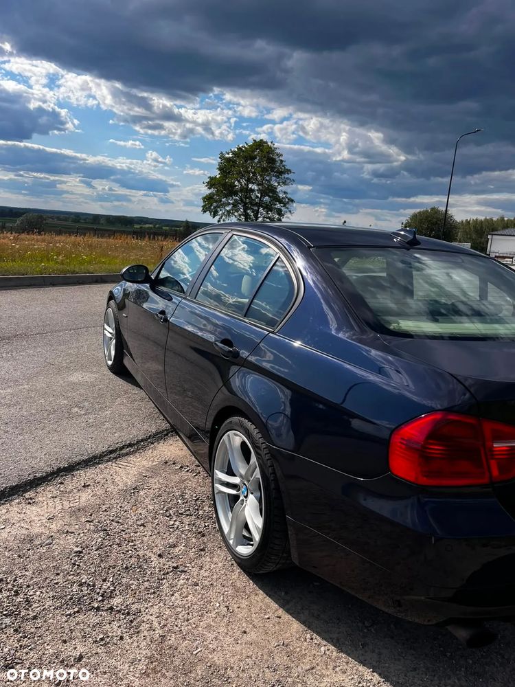 BMW Seria 3 318d - 3