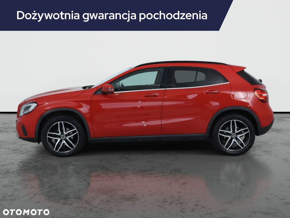 Mercedes-Benz GLA - 4