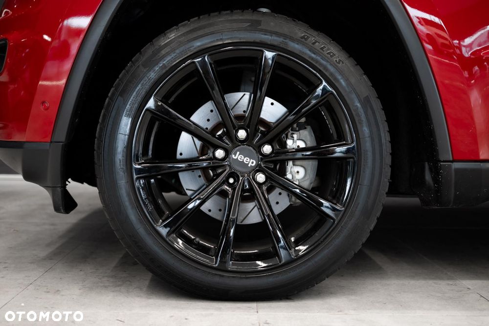 Jeep Grand Cherokee - 37
