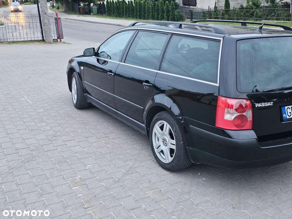 Volkswagen Passat 1.9 TDI Comfortline Family - 18