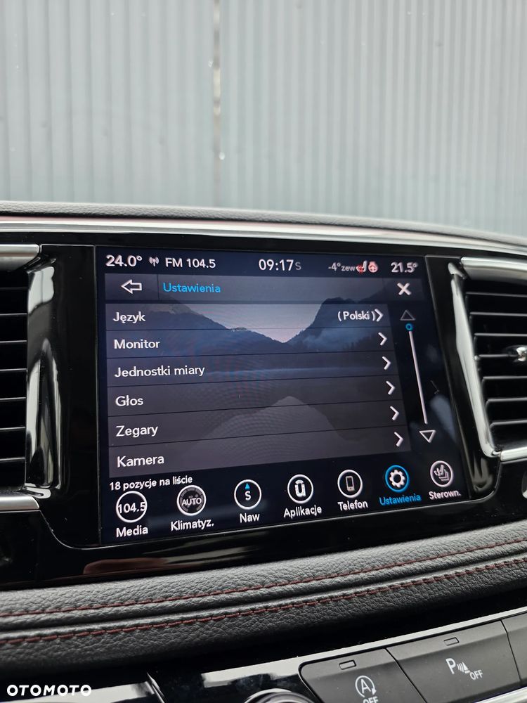 Chrysler Pacifica - 27