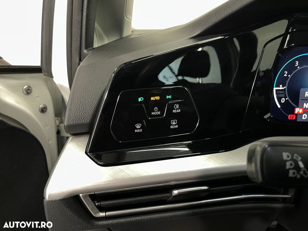 Volkswagen Golf 1.5 eTSI MHEV 150CP DSG Life - 20