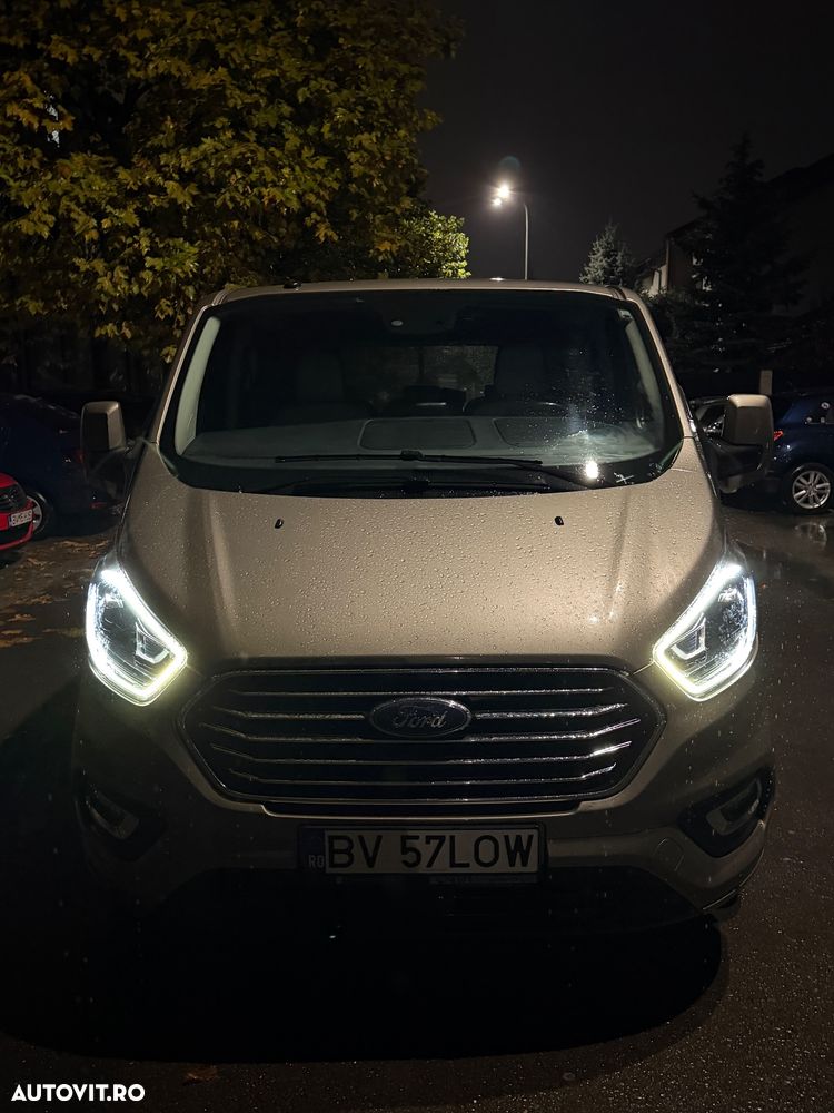 Ford Tourneo Custom - 23