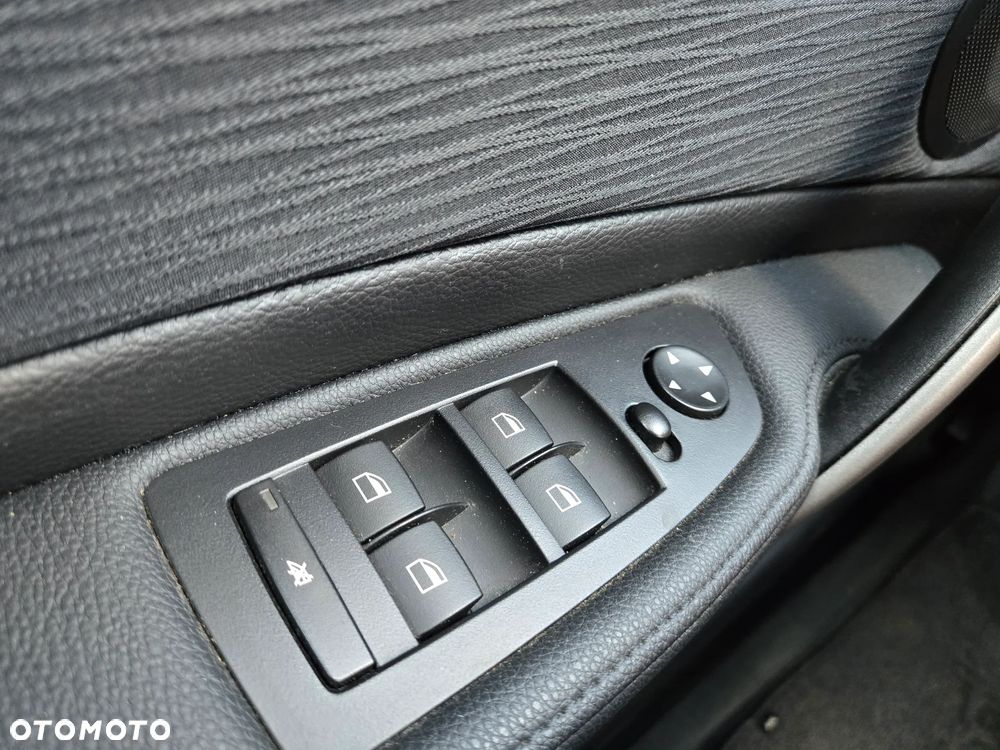BMW Seria 1 - 19