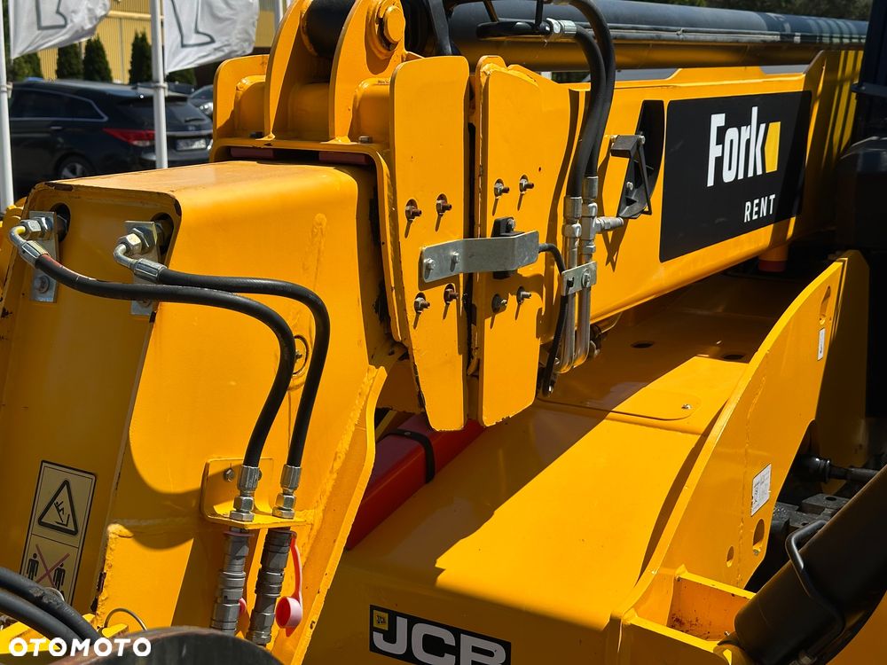 JCB 540-140 Hi Viz - 9
