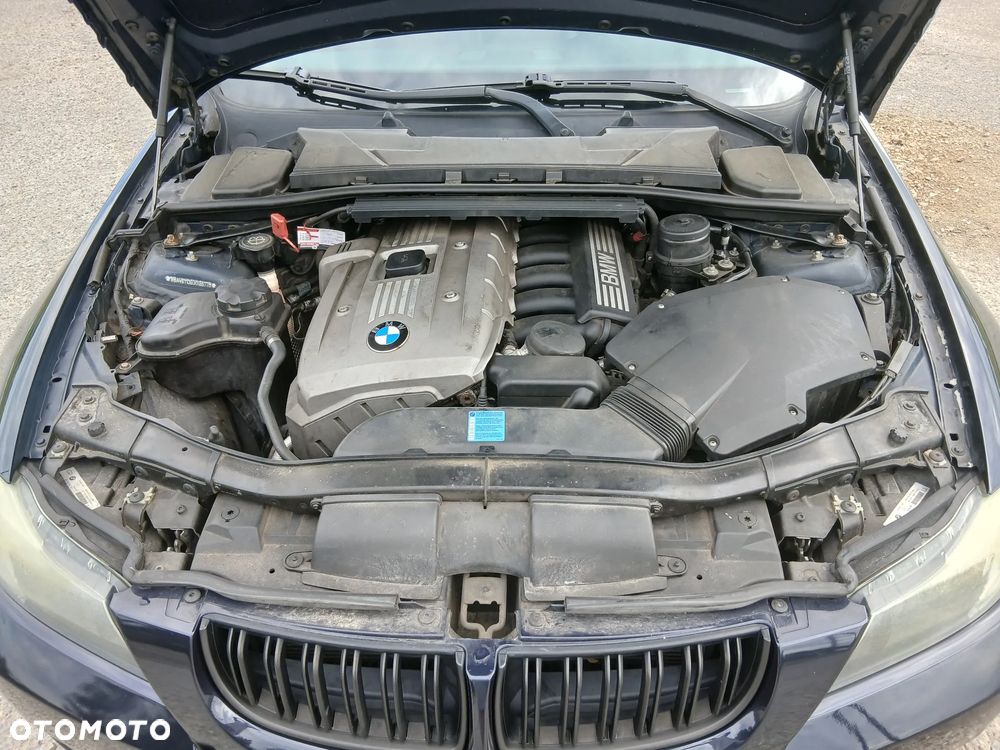 BMW Seria 3 325i - 28