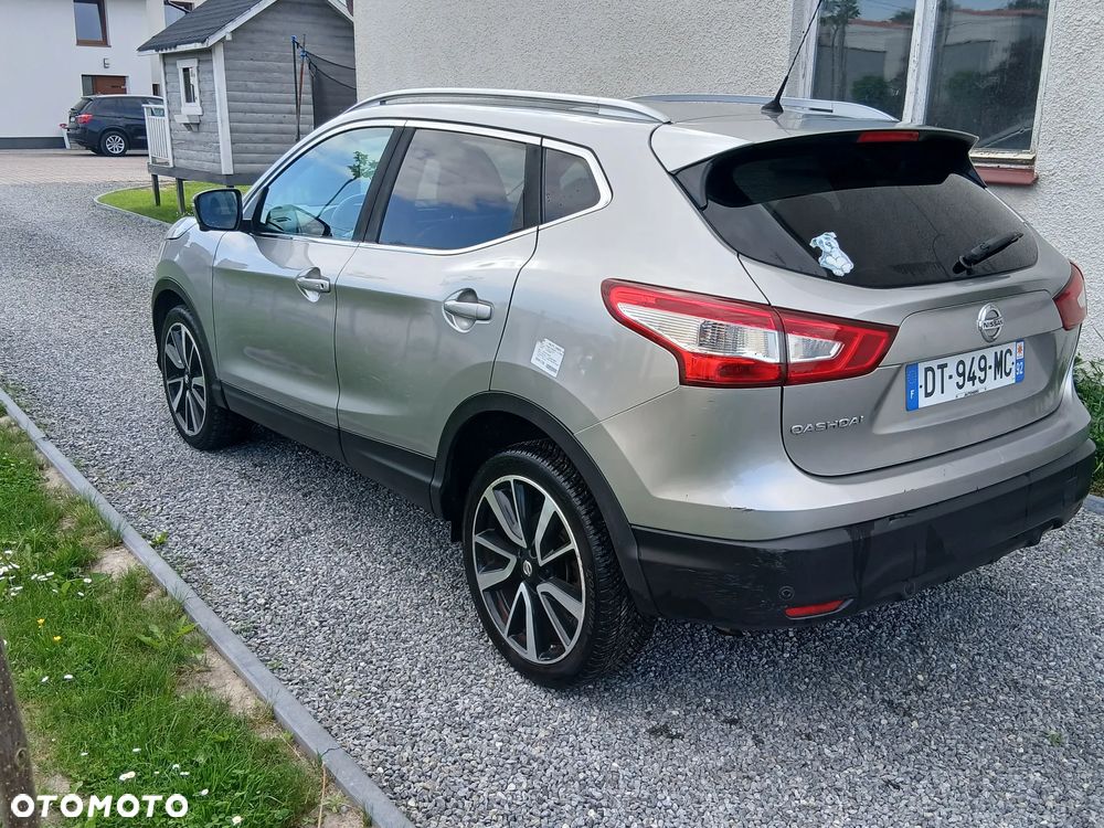 Nissan Qashqai 1.6 dCi Xtronic TEKNA+ - 6
