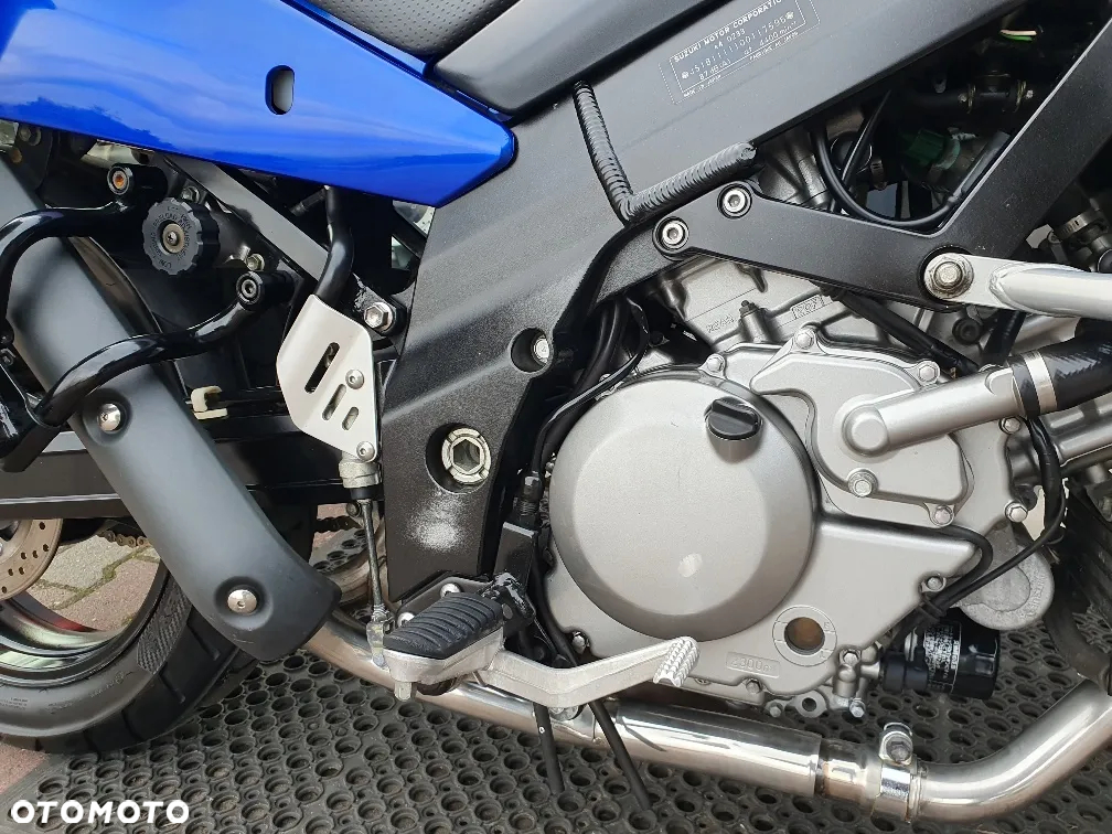 Suzuki DL - 17