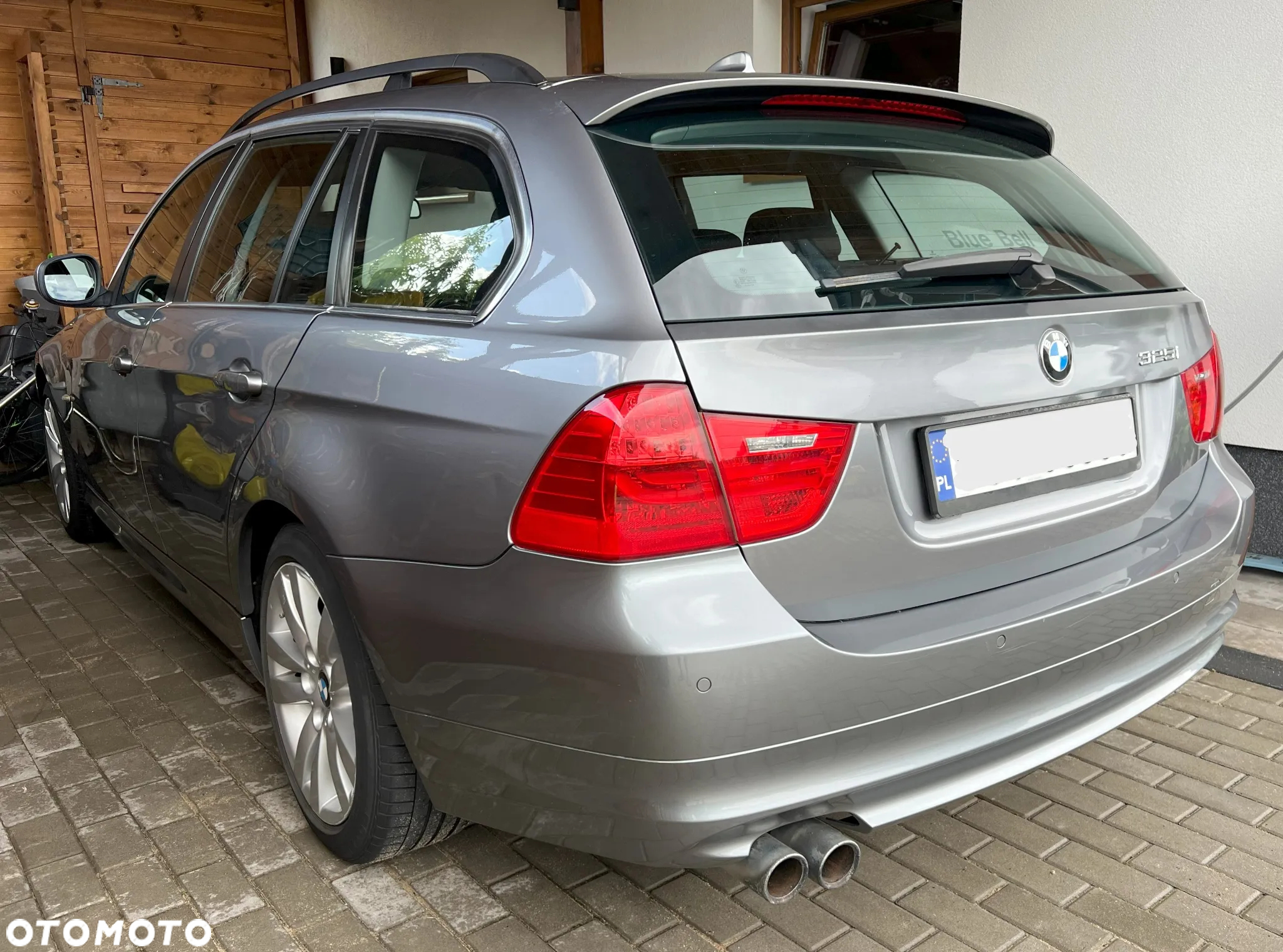BMW Seria 3 325i Touring - 15