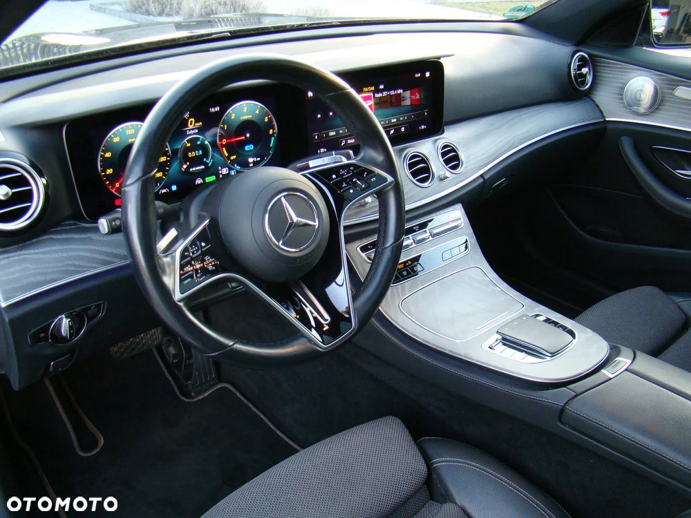 Mercedes-Benz Klasa E 300 de 9G-TRONIC AMG Line - 24