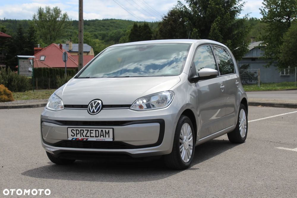 Volkswagen up! United - 9