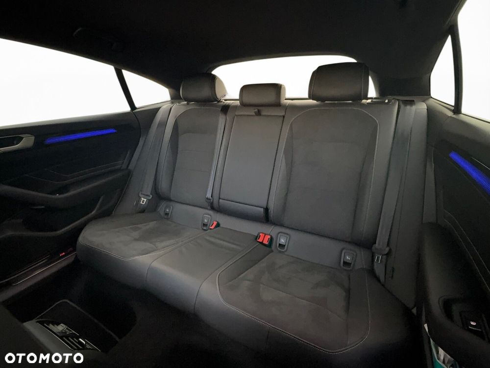 Volkswagen Arteon 2.0 TSI R-Line DSG - 26