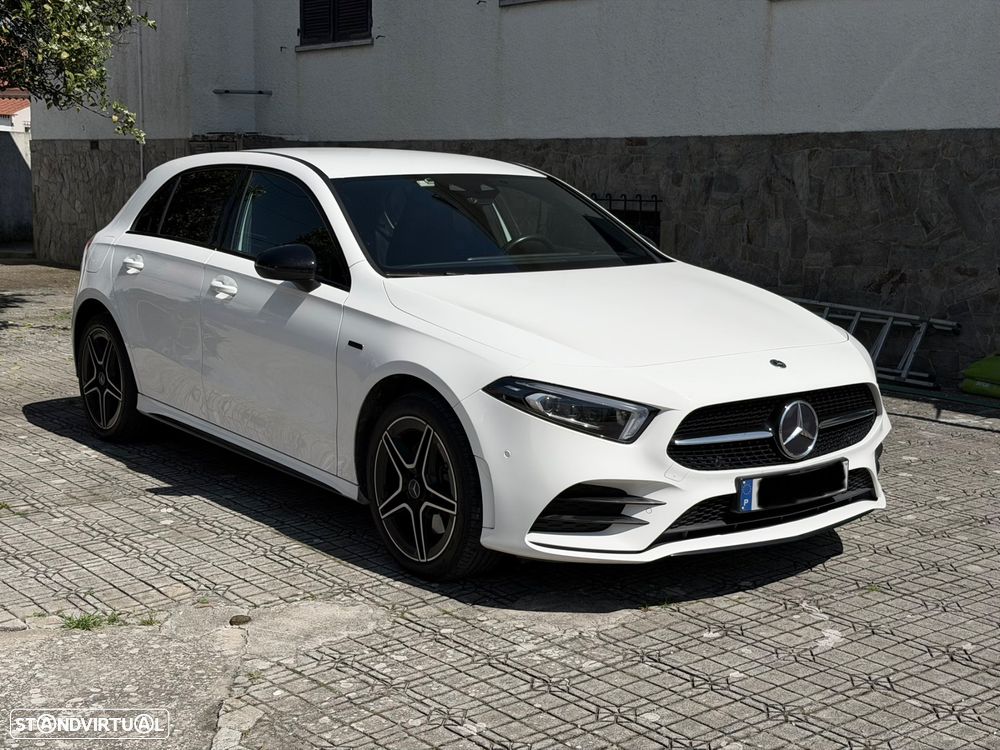 Mercedes-Benz A 250 e 8G-DCT AMG Line - 3
