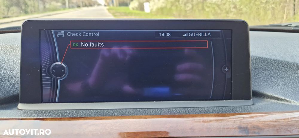 BMW Seria 3 335i Sport-Aut. Luxury Line - 29