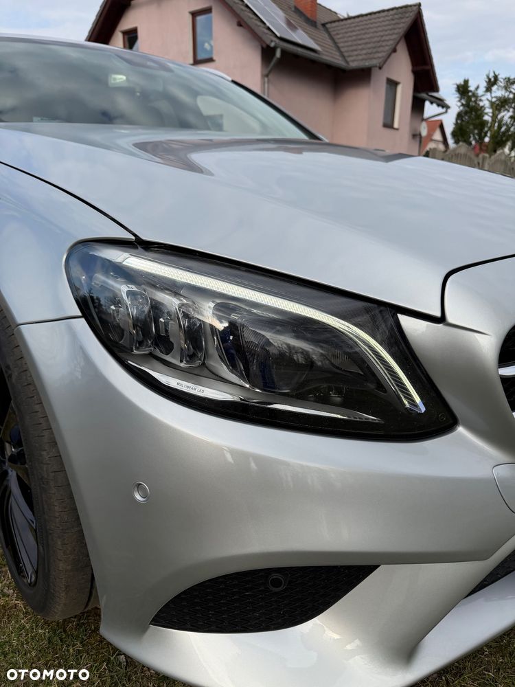 Mercedes-Benz Klasa C 300 d 9G-TRONIC Avantgarde - 24