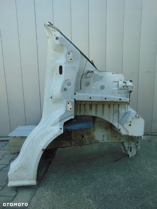 TRAFIC III VIVARO 1,6 ćwiartka PRAWA !