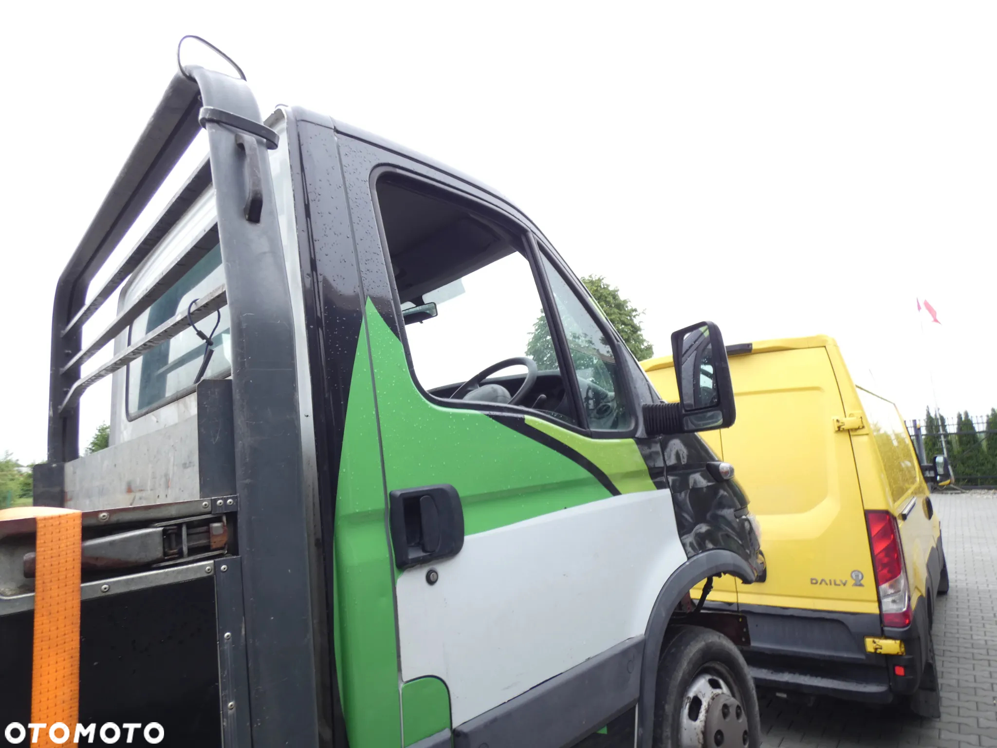 IVECO DAILY III 3 2.3 HPI KABINA KOMPLETNA UK RHD - 23