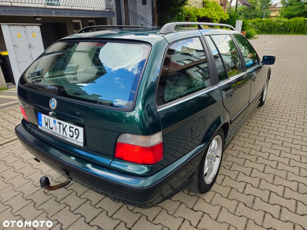BMW Seria 3 318i - 11