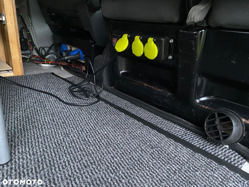 Volkswagen Transporter - 22