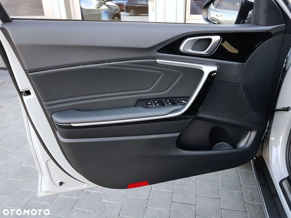 Kia XCeed 1.6 T-GDI Tribute DCT - 12
