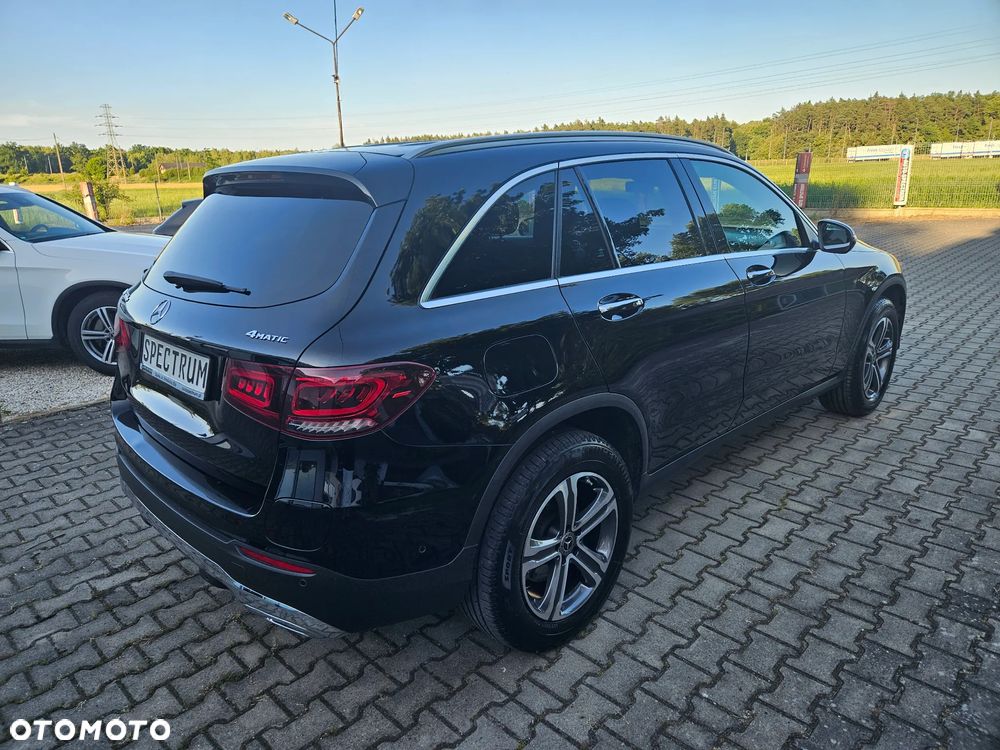 Mercedes-Benz GLC 300 e 4-Matic - 6