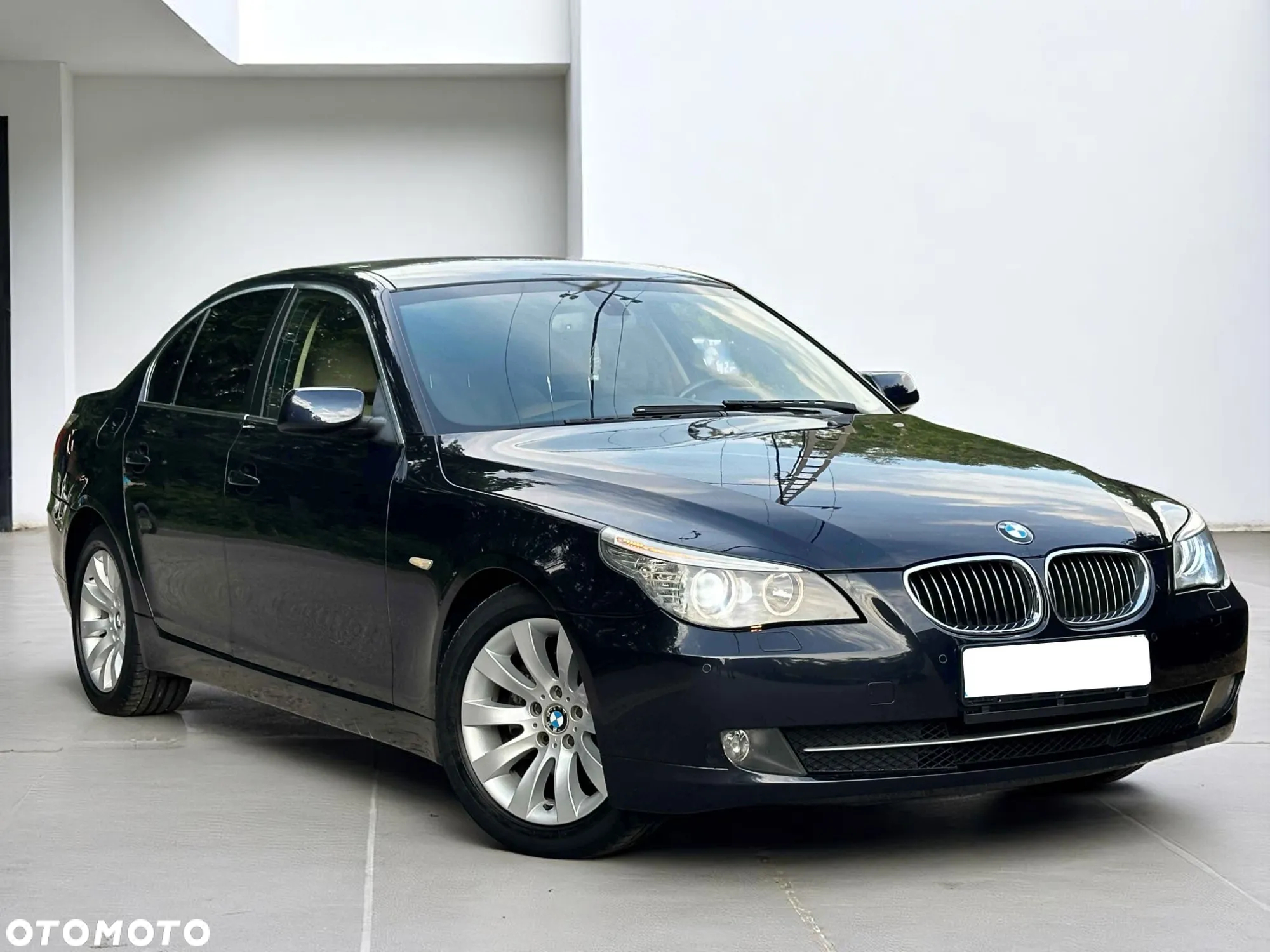 BMW Seria 5 523i Edition Exclusive - 2