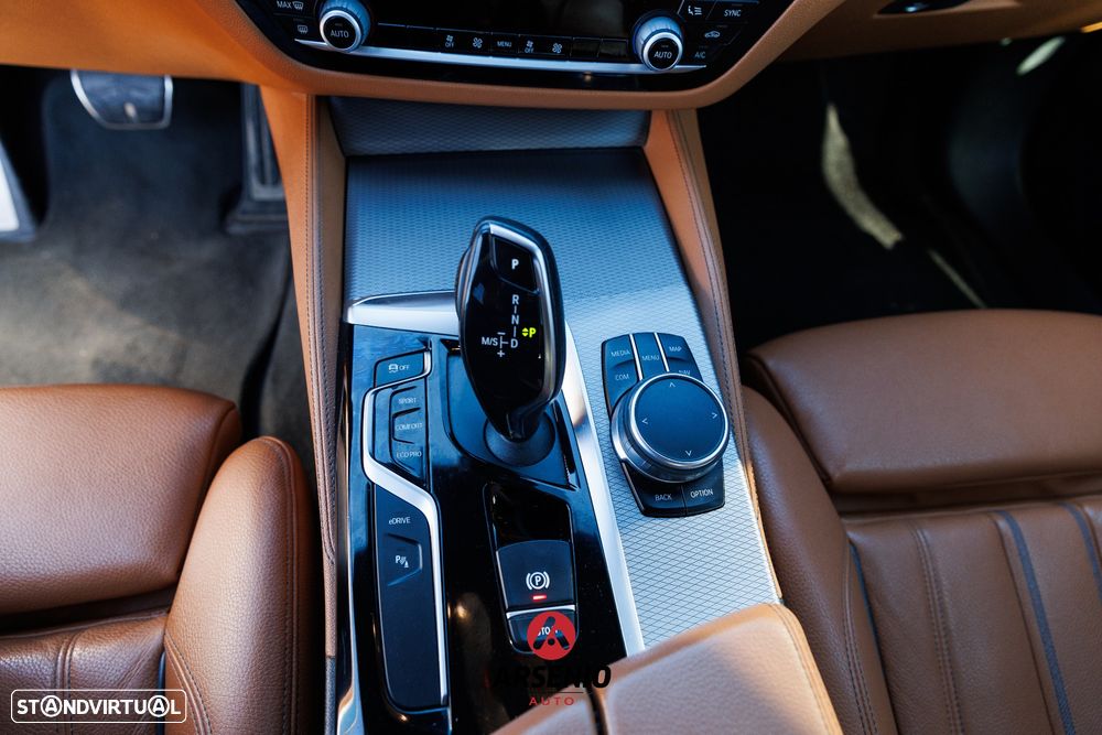 BMW 530 e iPerformance Pack M - 32