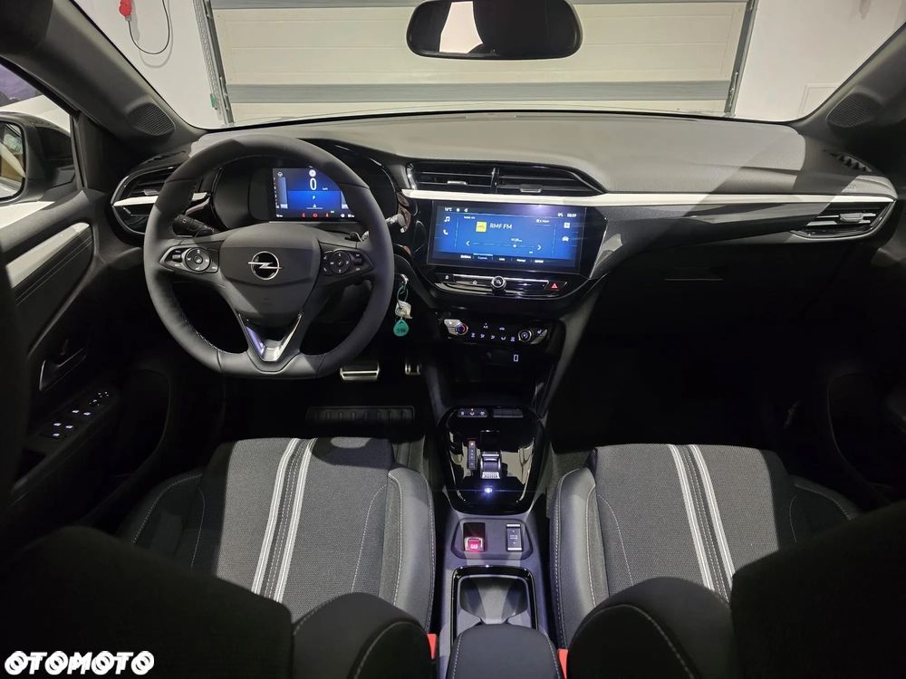 Opel Corsa 1.2 GS S&S - 10
