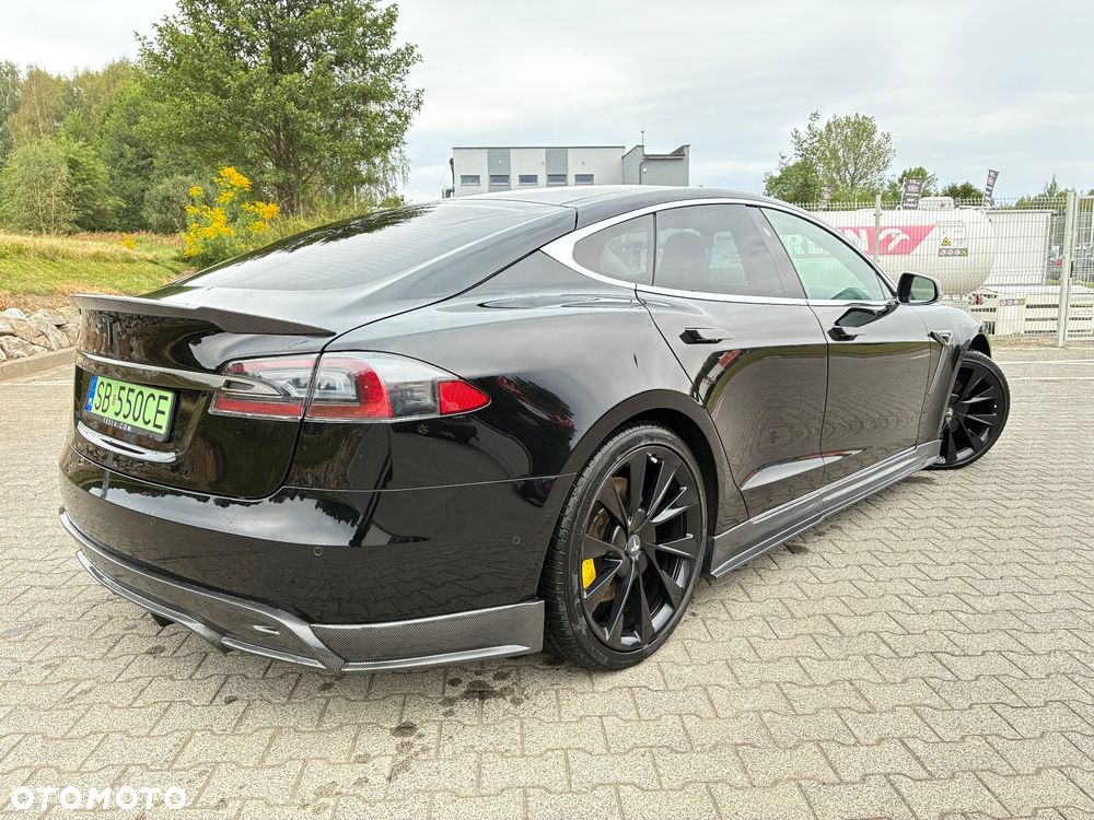 Tesla Model S - 2
