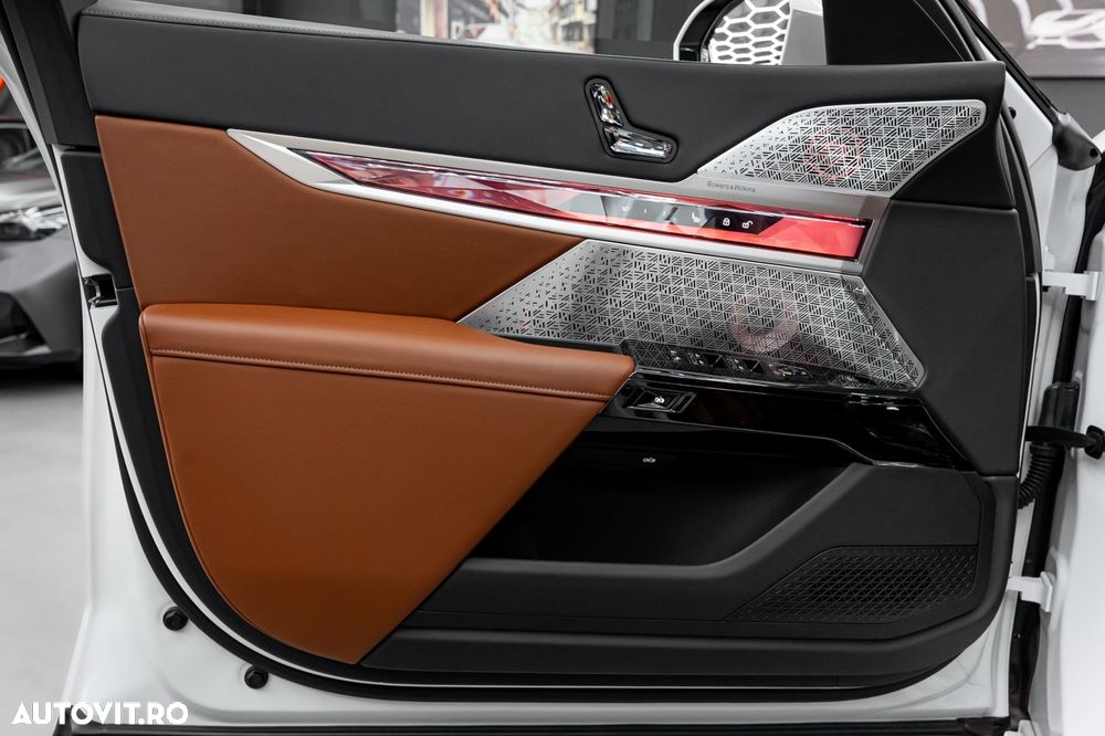 BMW Seria 7 740d xDrive MHEV - 37