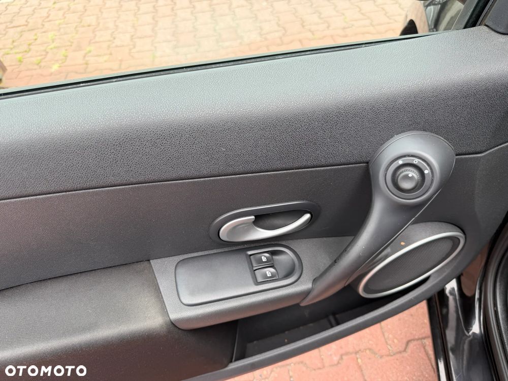Renault Clio 1.2 16V Tech Run - 15