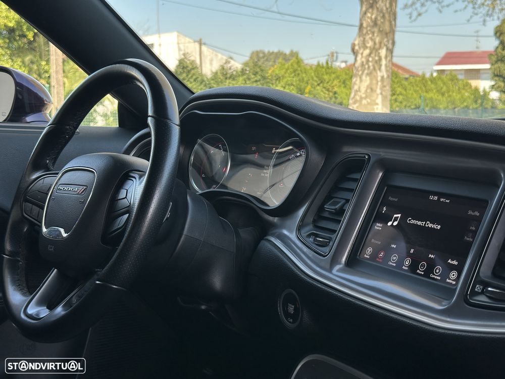 Dodge Challenger - 29