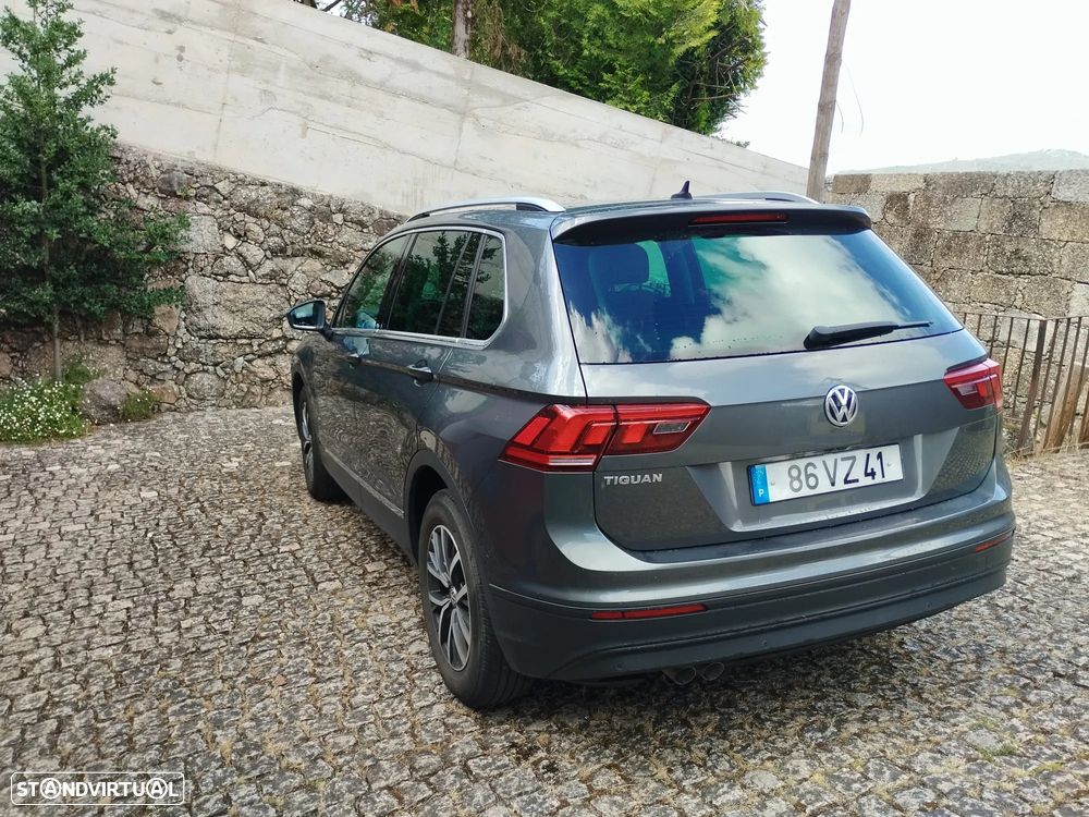 VW Tiguan 2.0 TDI Confortline - 19