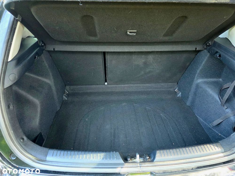 Kia Ceed 1.4 CVVT Dream-Team Edition - 13