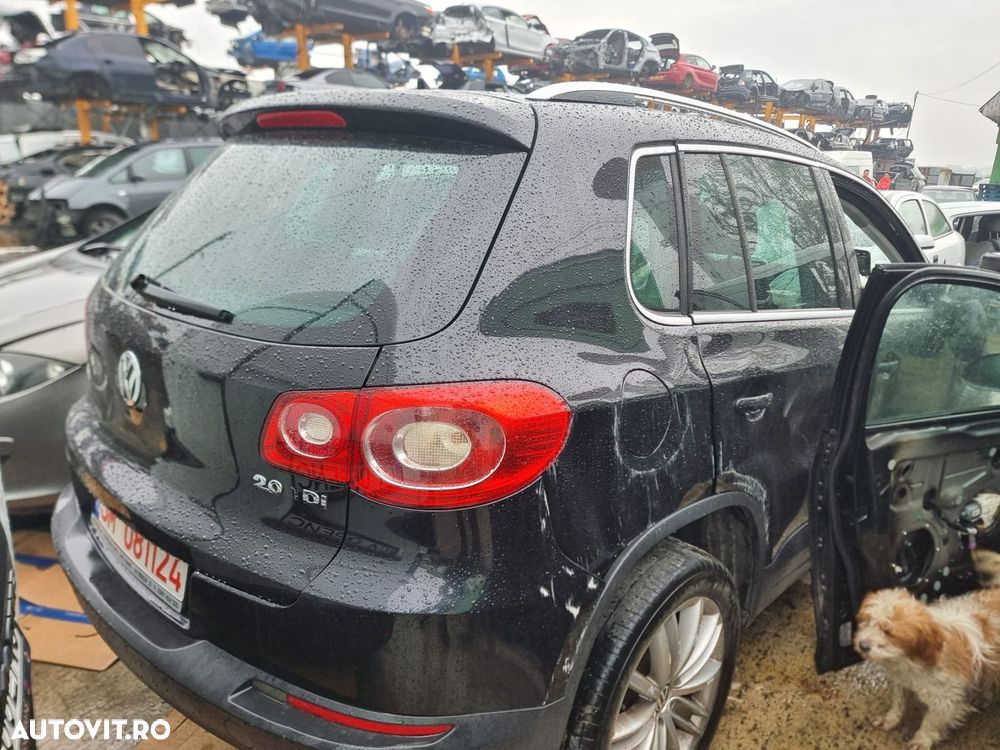 Compartiment consola centrala bord  5N0863323 Volkswagen VW Tiguan 1 - 4