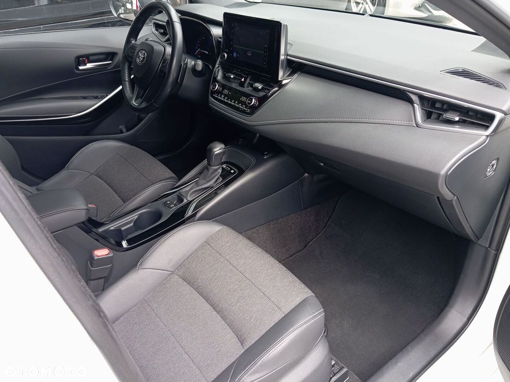 Toyota Corolla 2.0 Hybrid Comfort - 12