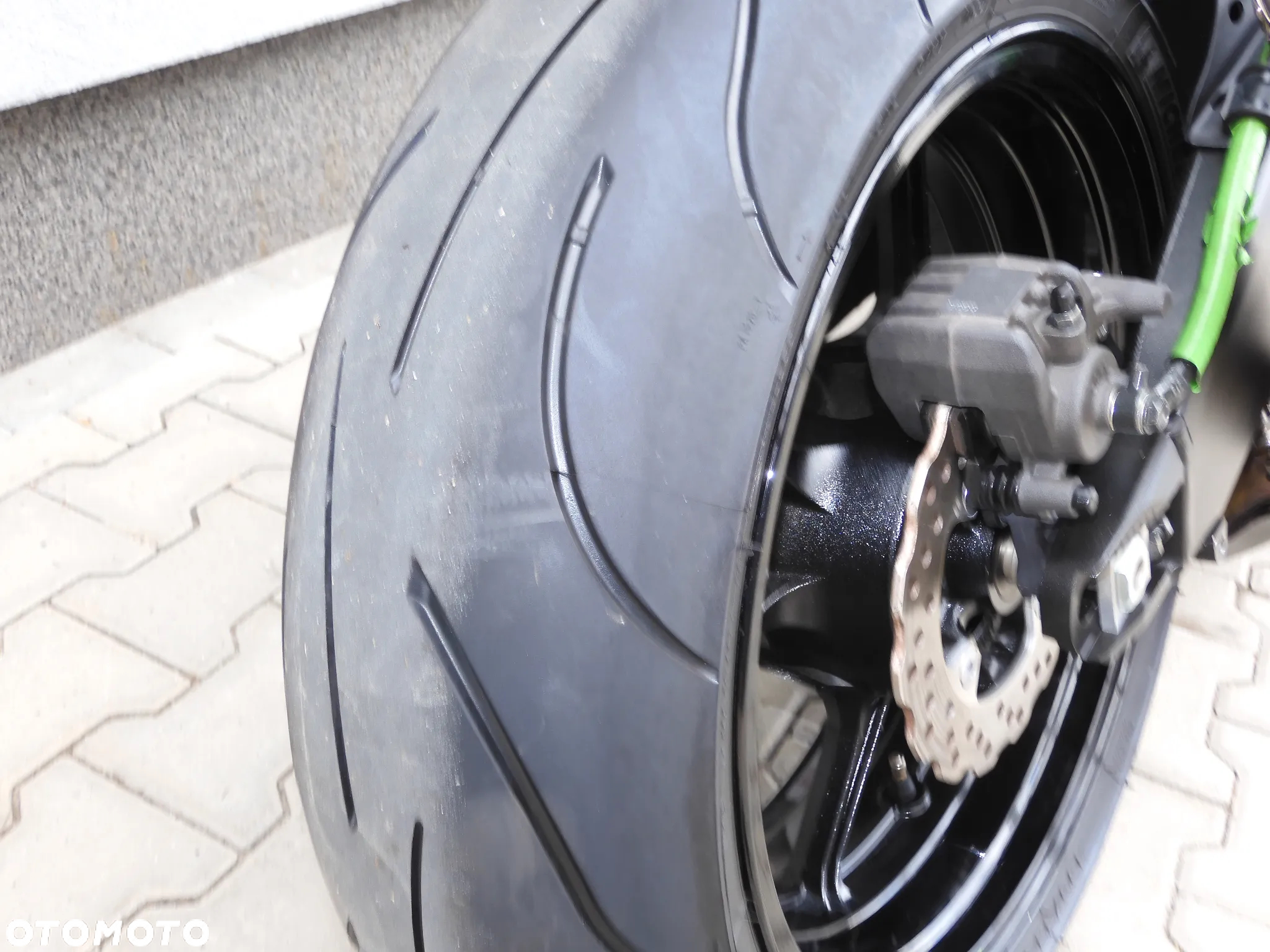 Kawasaki Ninja - 12