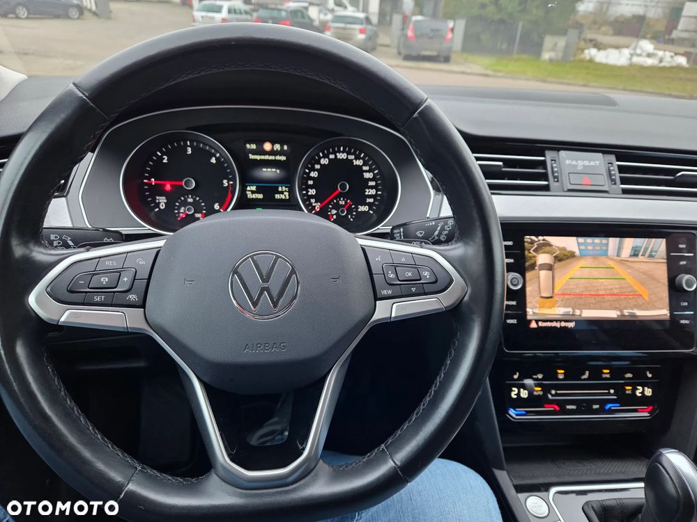 Volkswagen Passat 2.0 TDI SCR DSG Business - 17