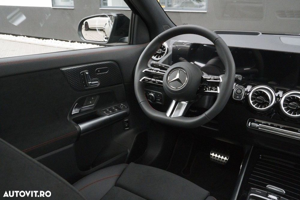 Mercedes-Benz GLA - 9