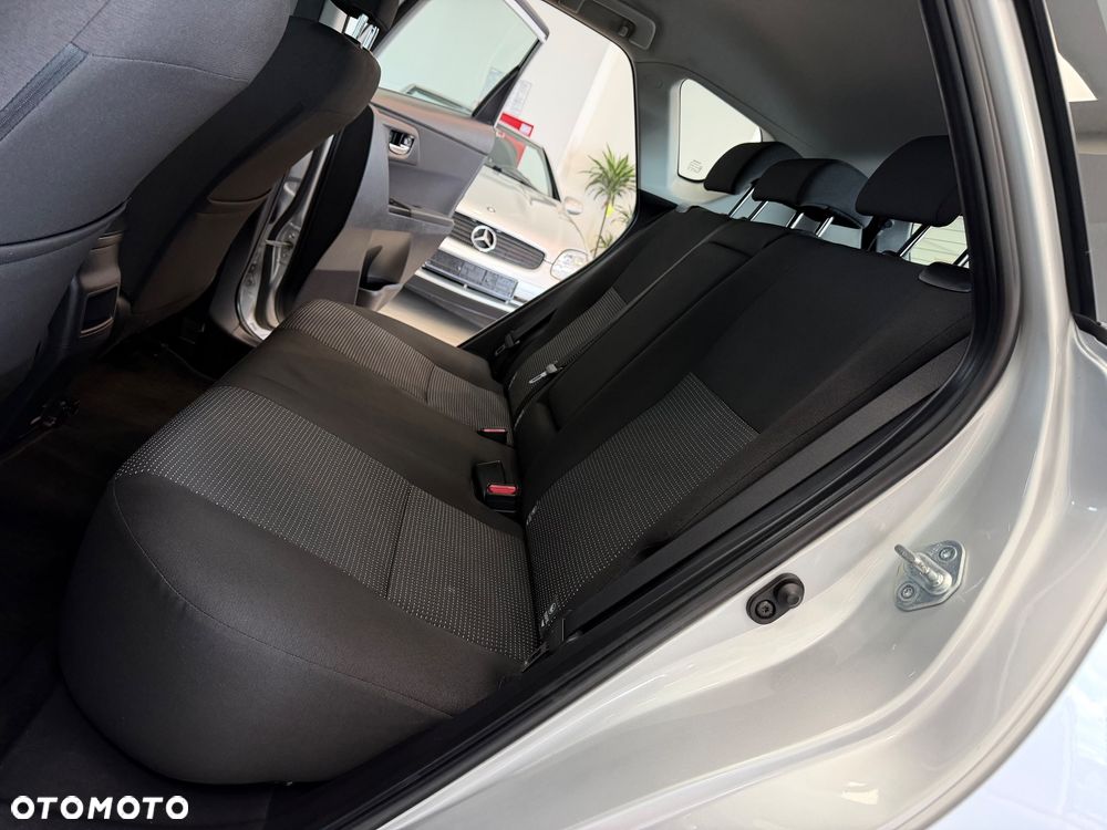 Toyota Auris - 30