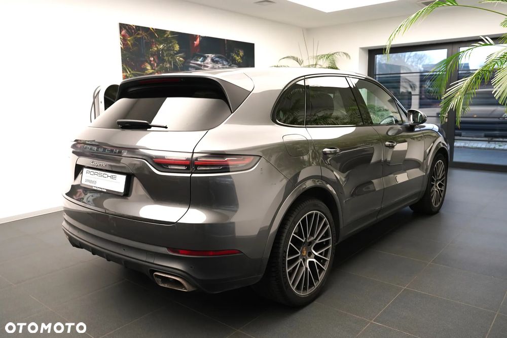Porsche Cayenne Standard - 38