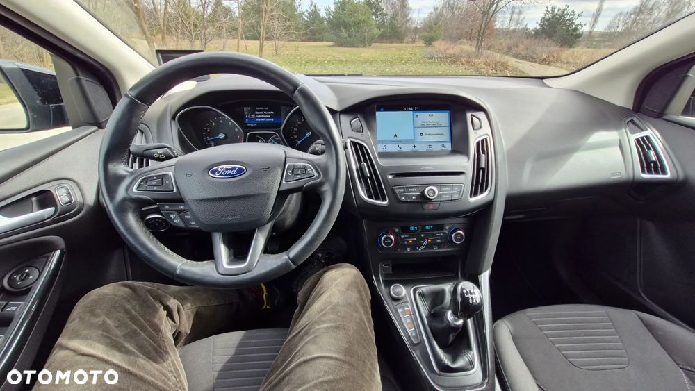 Ford Focus 1.0 EcoBoost Titanium - 22