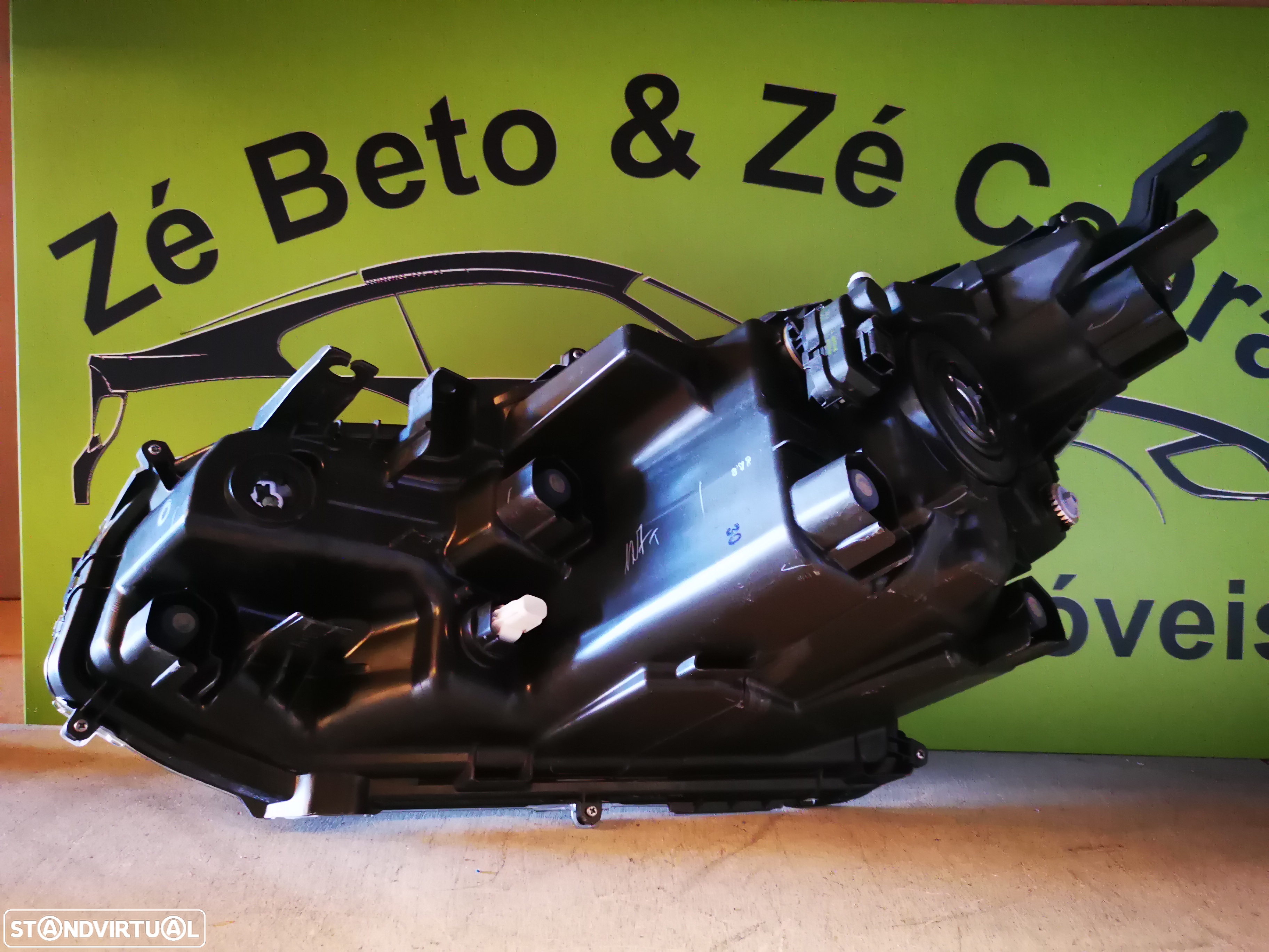 TOYOTA YARIS CROSS FAROL DIREITO - FF487 - 8