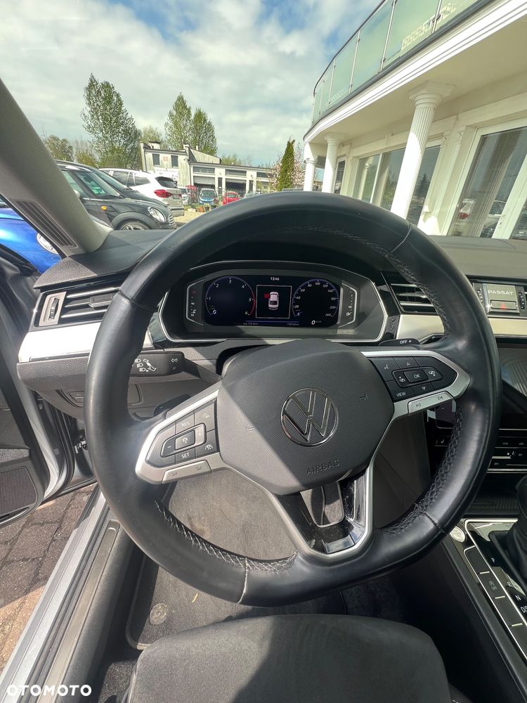 Volkswagen Passat - 18