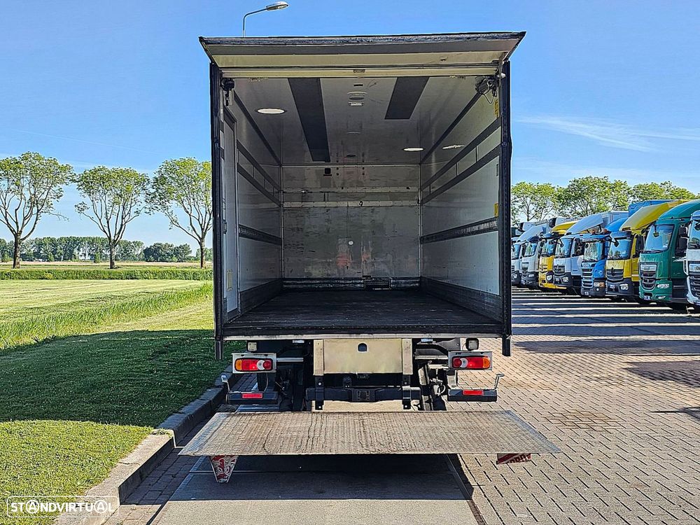 Volvo FL 240.12 11990 560TONELADAS COM PLATAFORMA CAIXA - 3