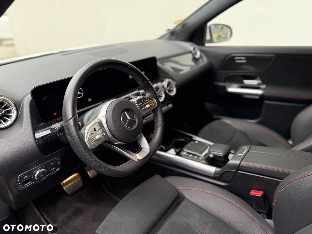 Mercedes-Benz GLA 200 d 8G-DCT AMG Line - 19